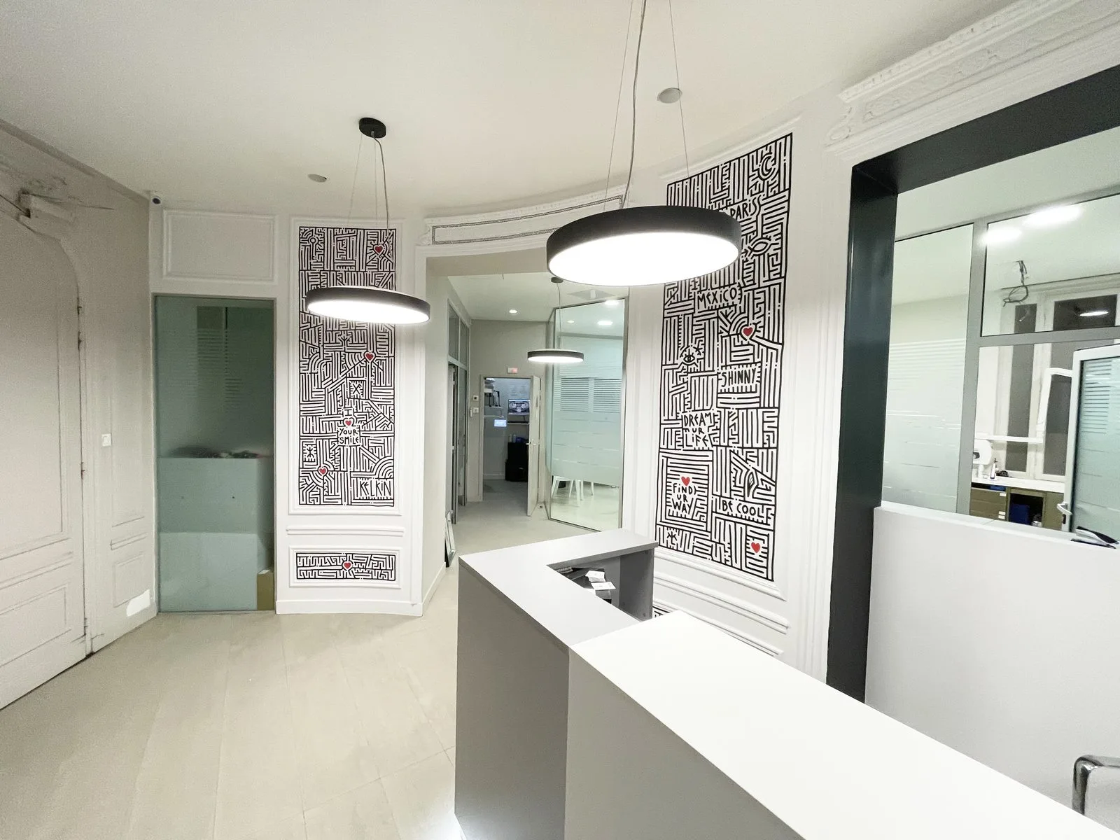 Cabinet Paris 16e - Installation in situ par Kelkin